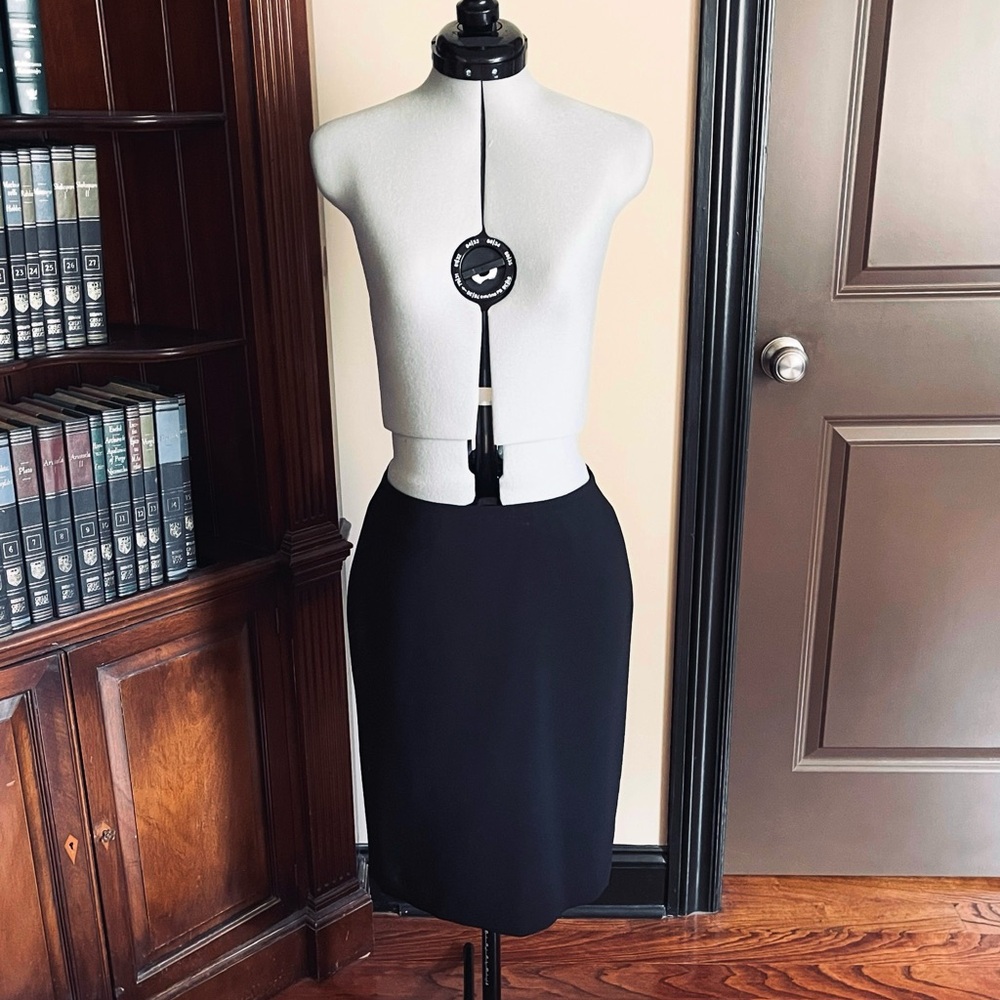 EUC Talbots Black Pencil Skirt Knee-Length Workwear